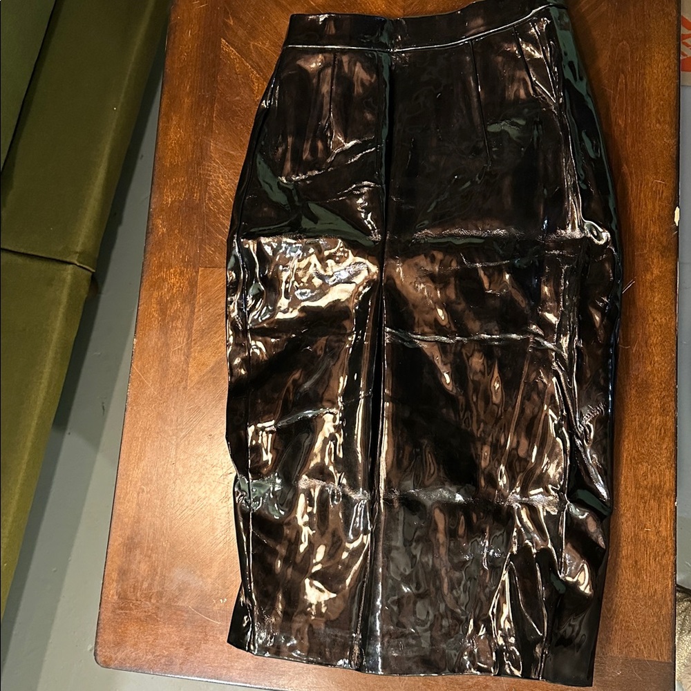 MISS KITTY PENCIL SKIRT IN BLACK VINYL - VIXEN BY MICHELINE PITT